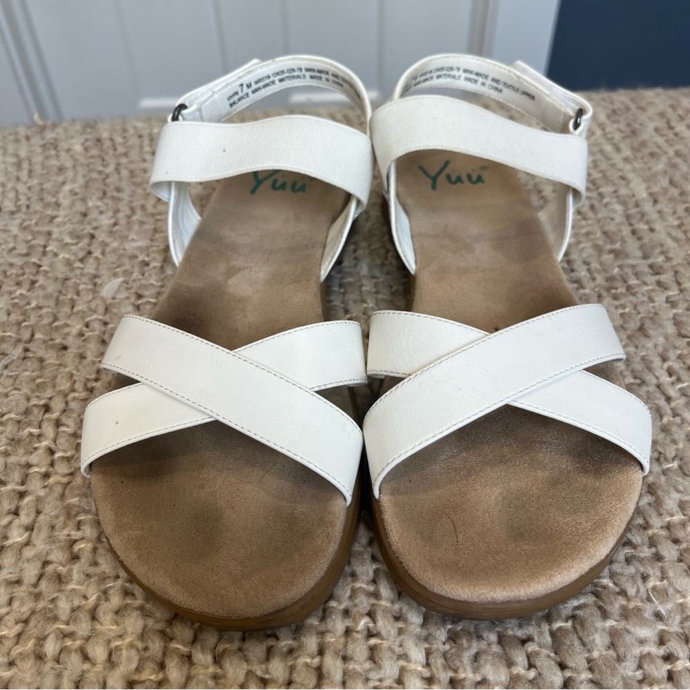 Yuu Hype Women's Size 7 M White Comfort Sling Back Sandals Elastic Strap - Picture 2 of 6